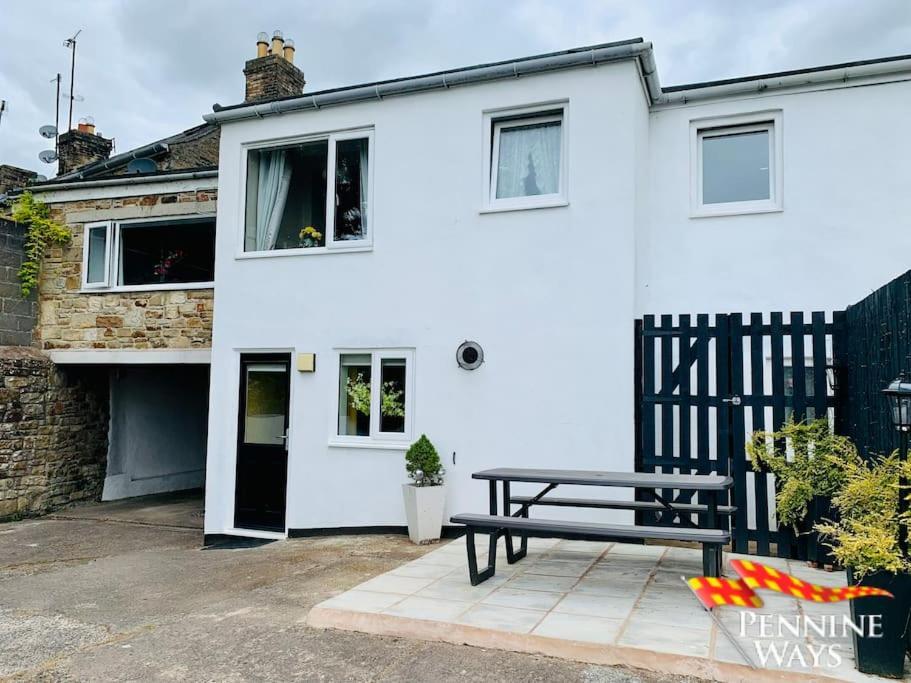 The Spotty - Homely Stay In A Former Inn Haltwhistle Exterior photo